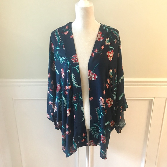 RENEE C Floral Print Navy Boho Kimono Top-USA MADE - Picture 2 of 5